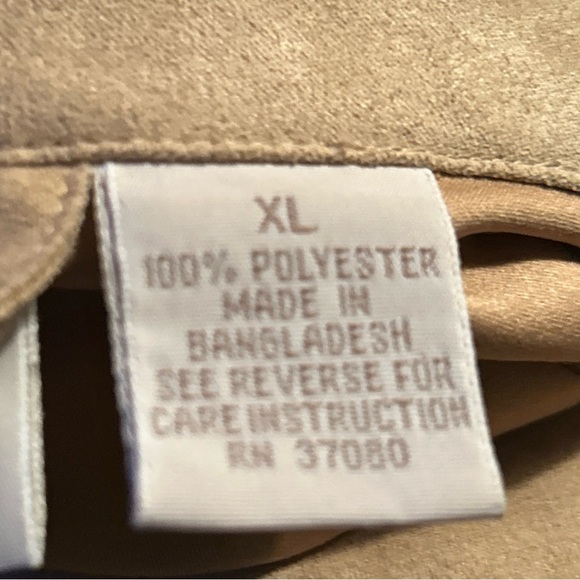 This Fiorlini tan polyester tunic top in size XL,‎ preowned. - Picture 4 of 6